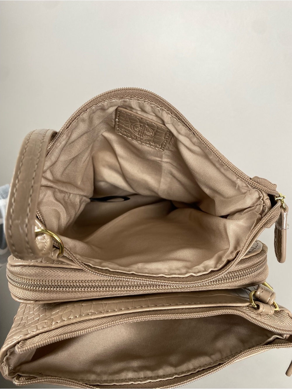 Giani Bernini Faux Croc Crossbody Bag - Picture 7 of 7